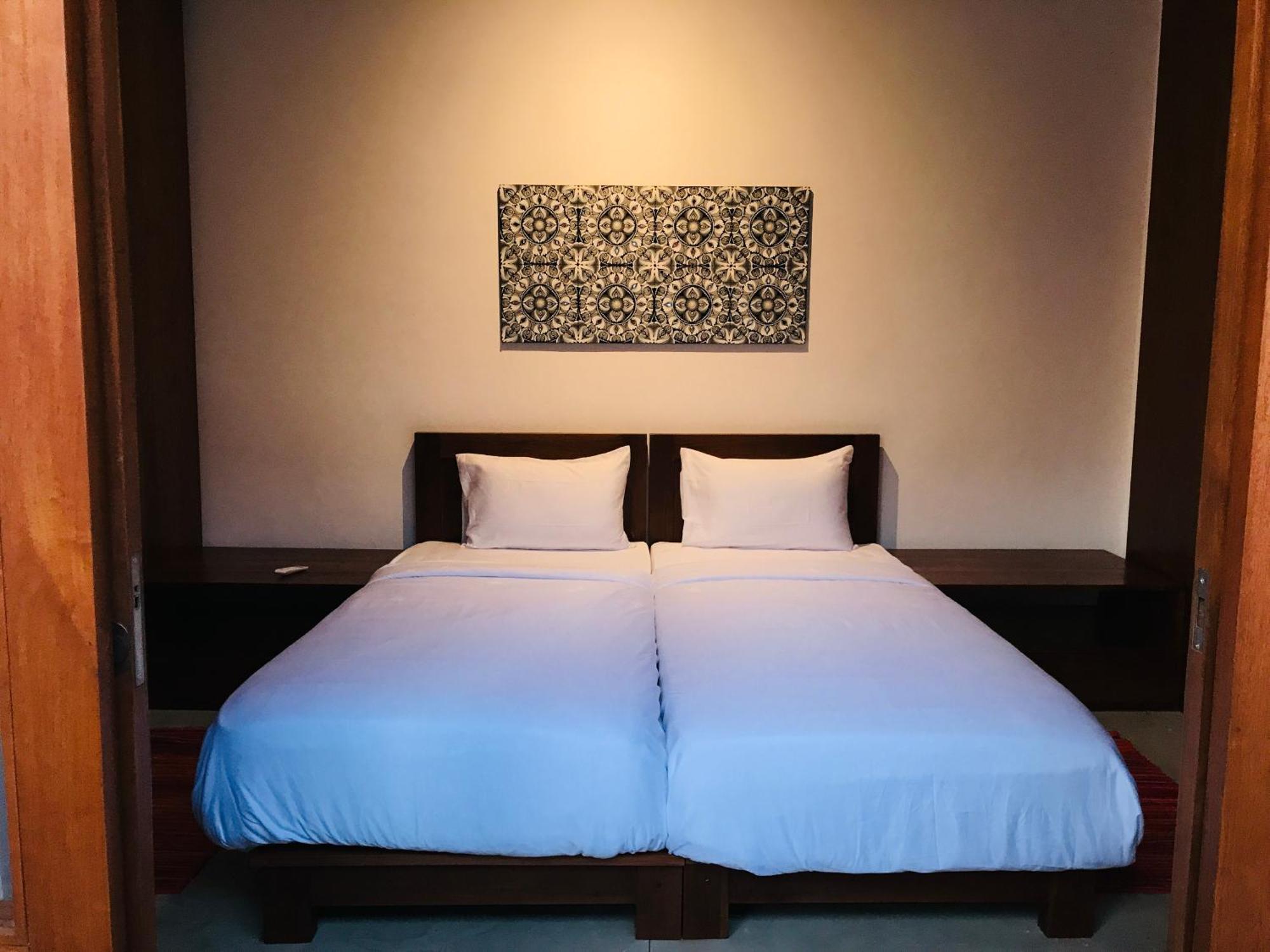 Tea Library Bed & Breakfast Hikkaduwa Exterior photo